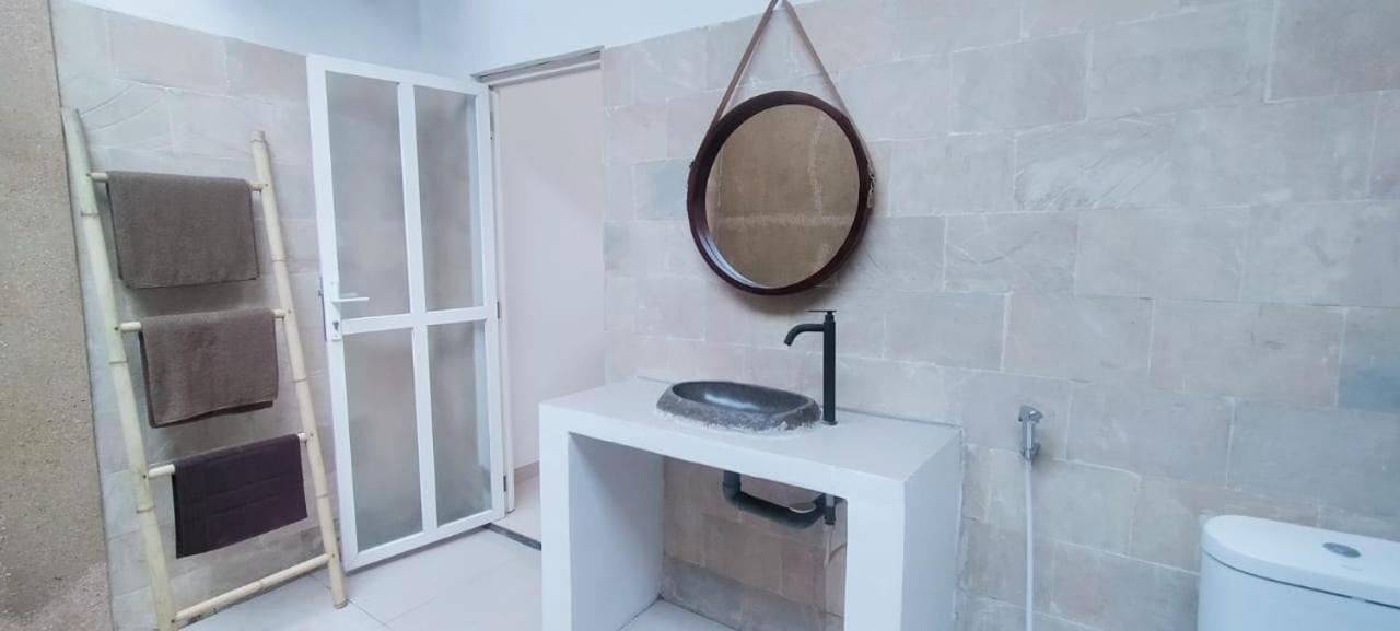 Zavana Rooms & Restaurant Tanjungkarang Dış mekan fotoğraf