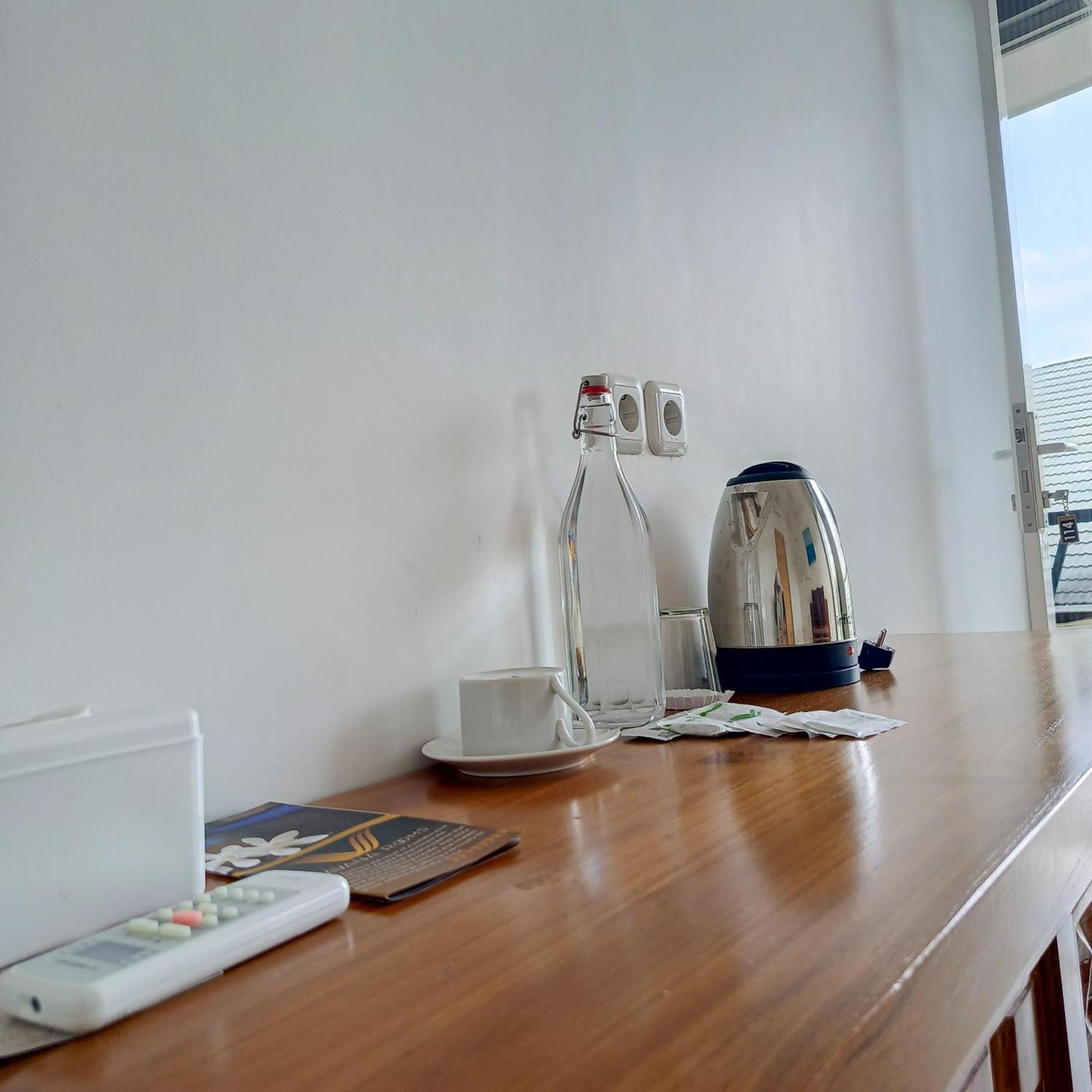 Zavana Rooms & Restaurant Tanjungkarang Dış mekan fotoğraf