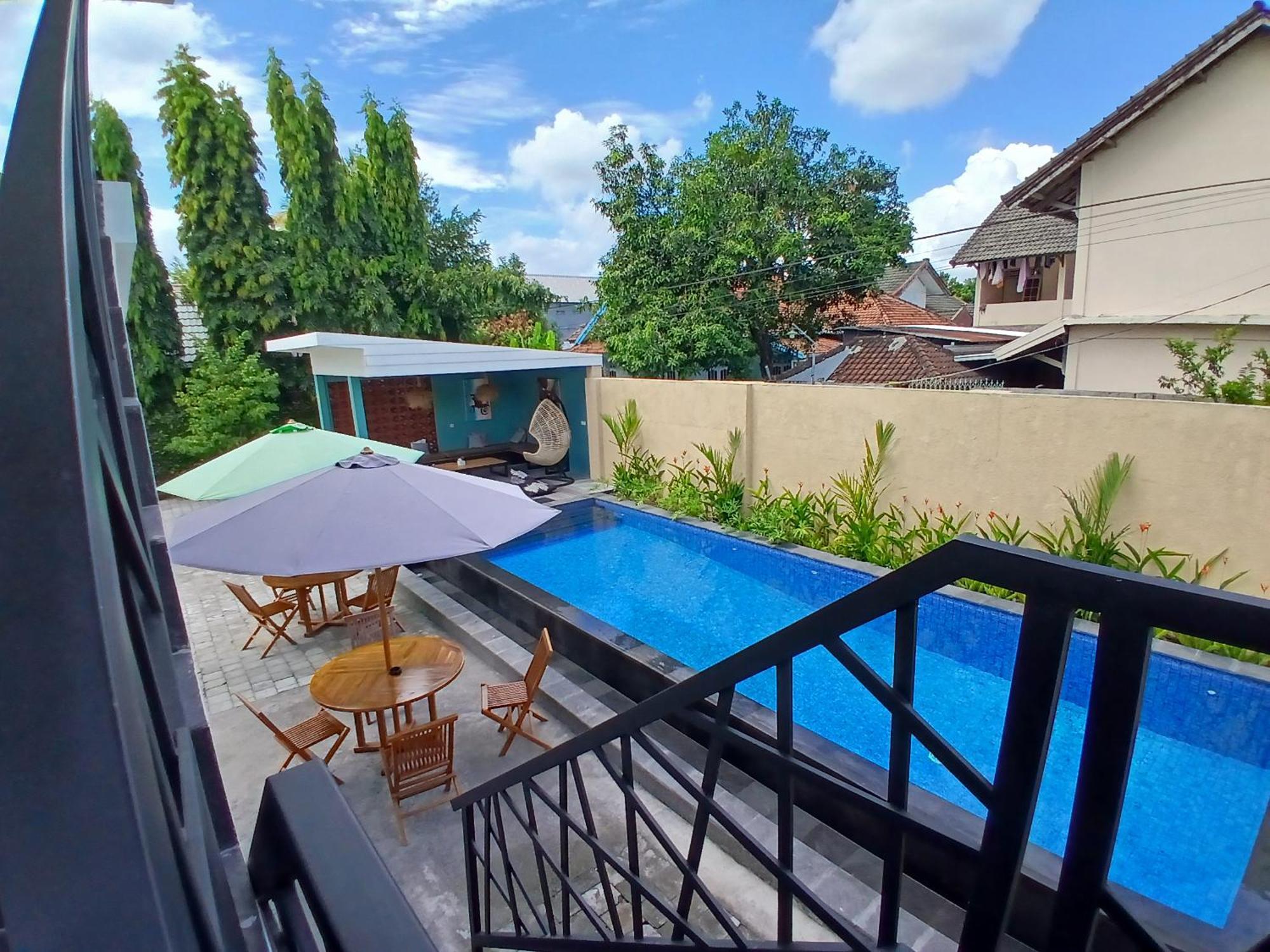 Zavana Rooms & Restaurant Tanjungkarang Dış mekan fotoğraf
