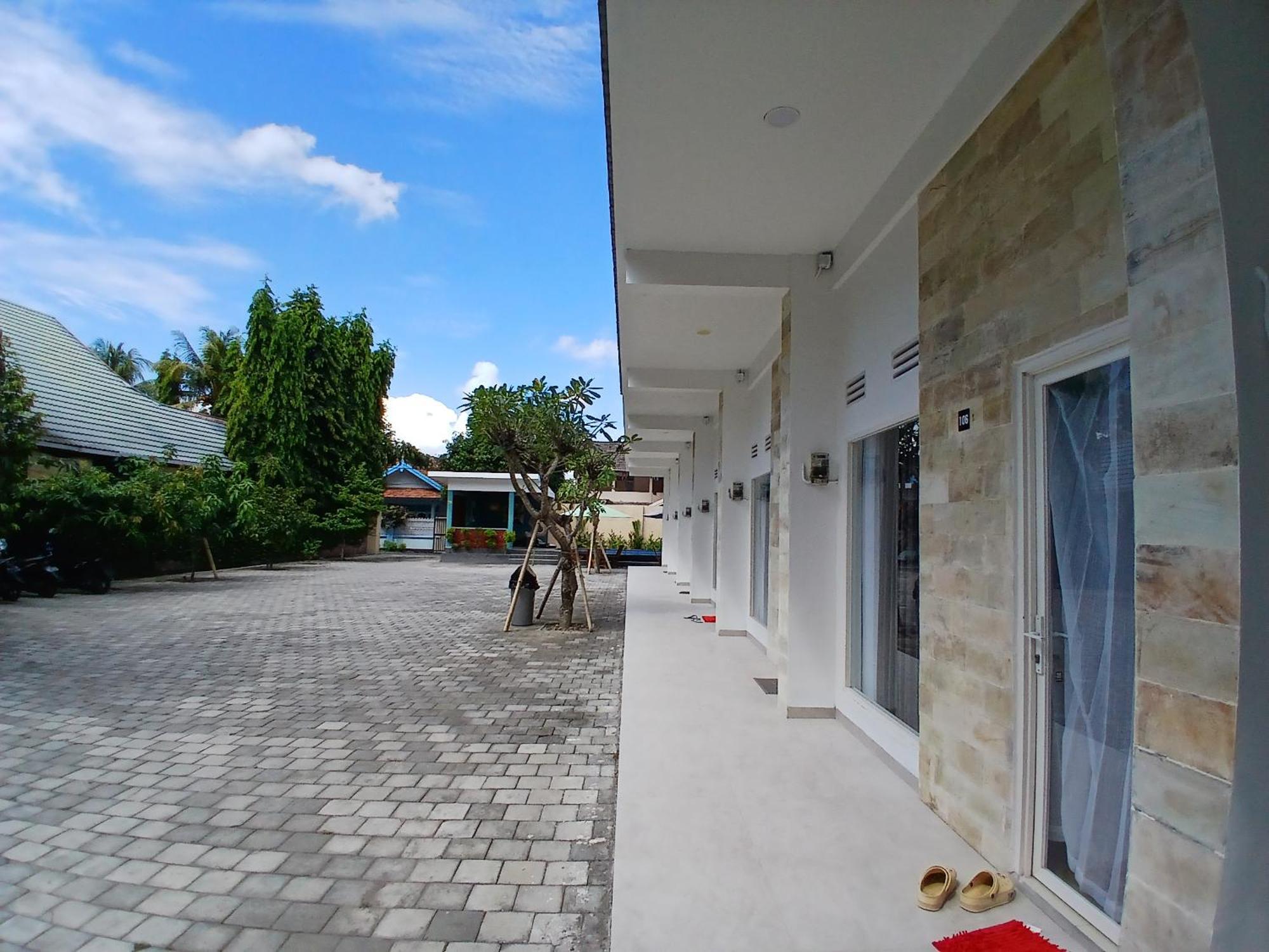 Zavana Rooms & Restaurant Tanjungkarang Dış mekan fotoğraf