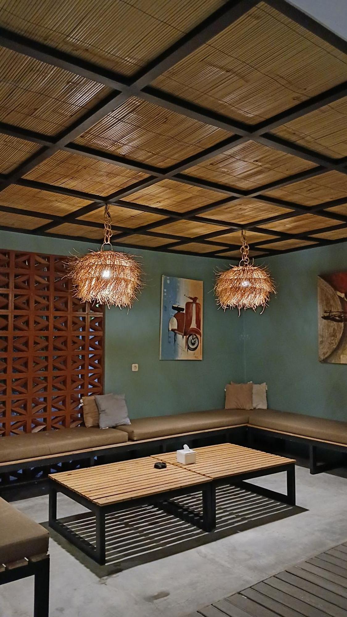 Zavana Rooms & Restaurant Tanjungkarang Dış mekan fotoğraf
