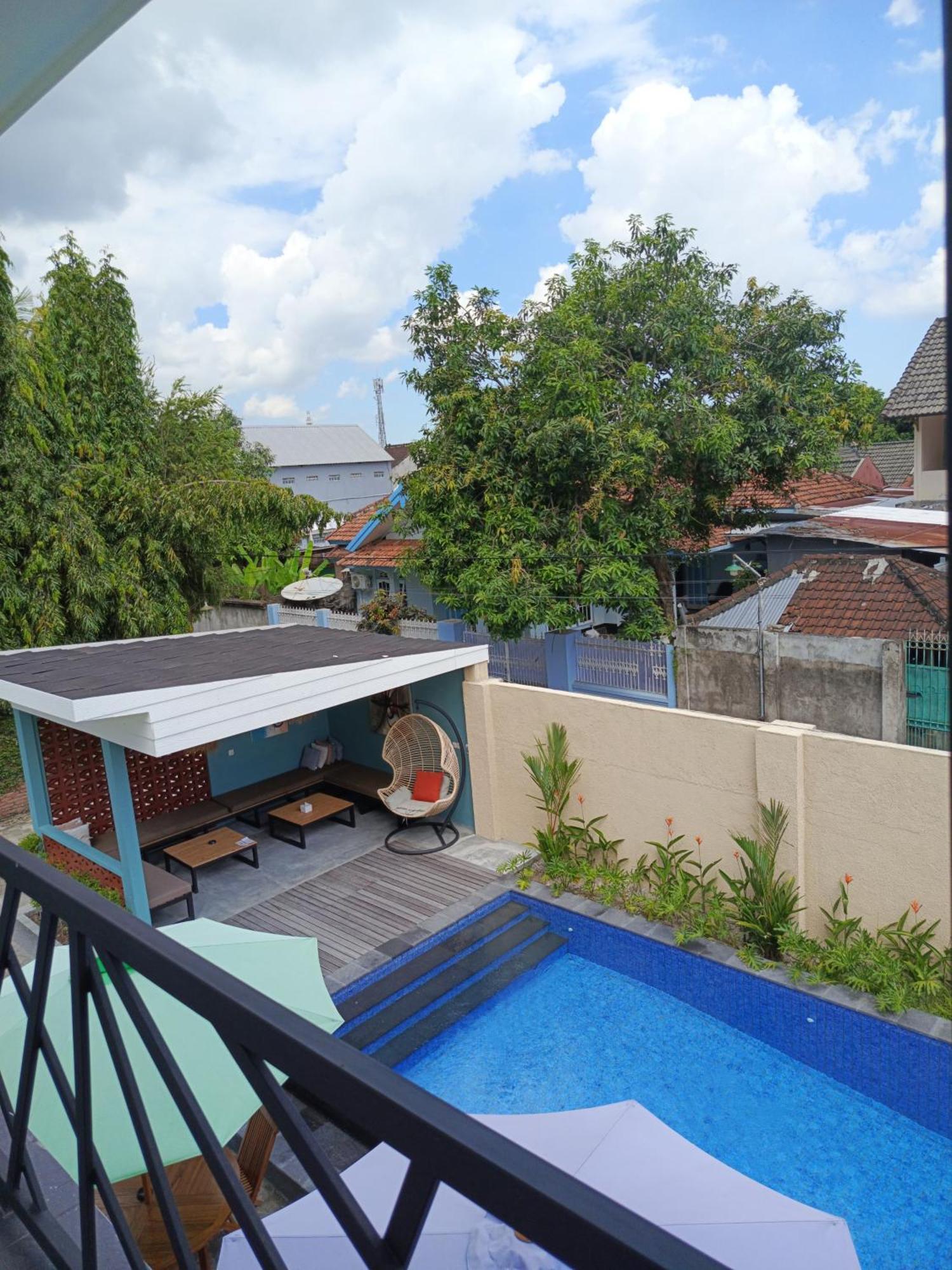 Zavana Rooms & Restaurant Tanjungkarang Dış mekan fotoğraf