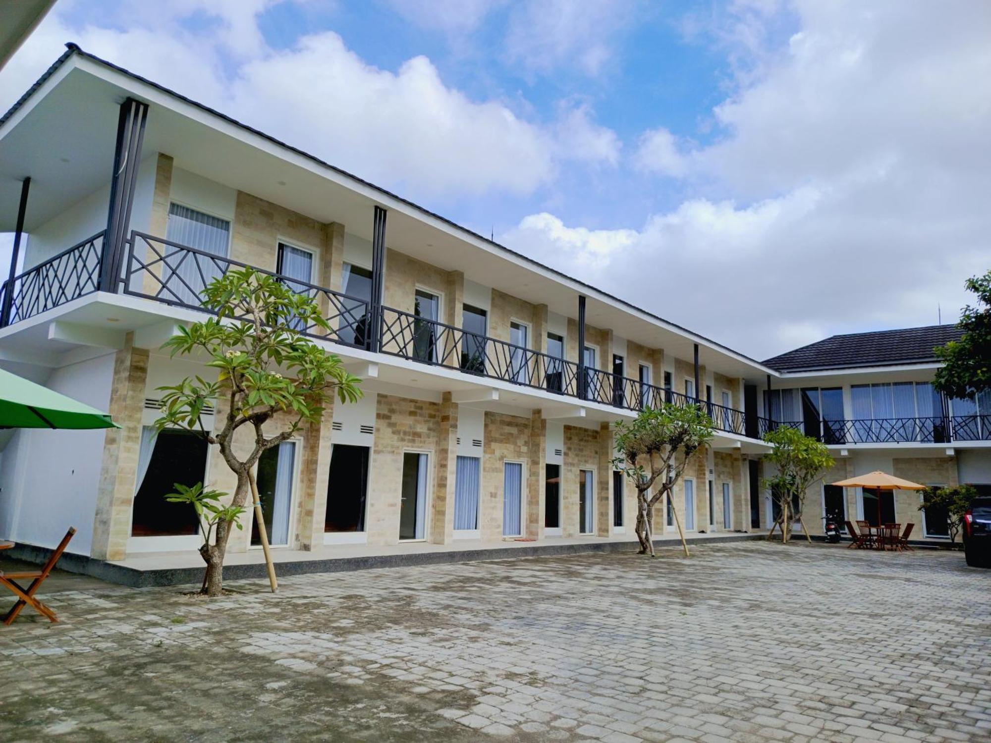 Zavana Rooms & Restaurant Tanjungkarang Dış mekan fotoğraf